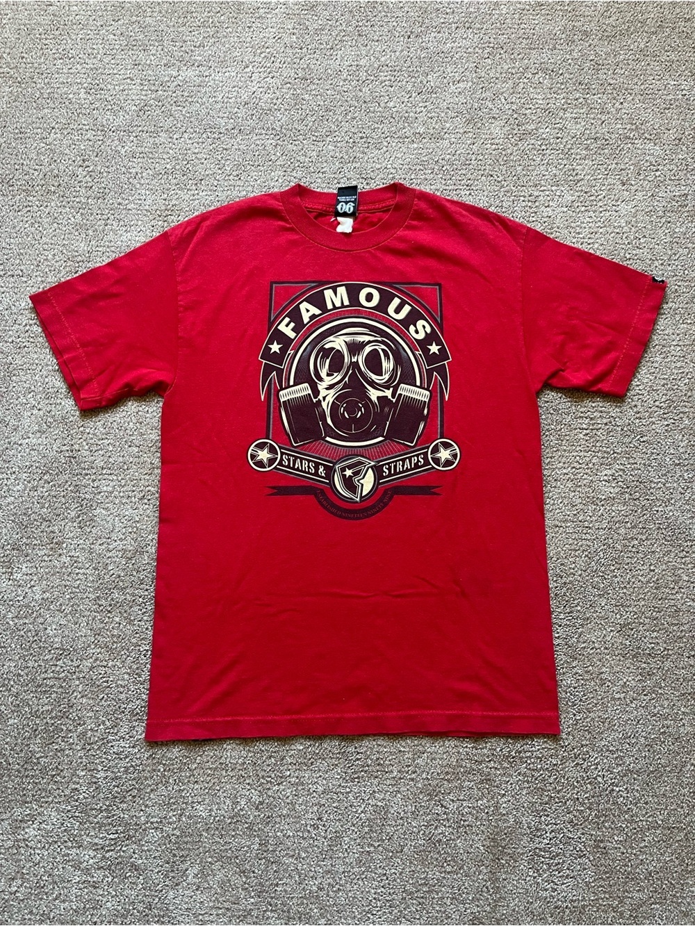 VTG 00’s / Y2K Famous Stars & Straps Red Gas Mask Tee